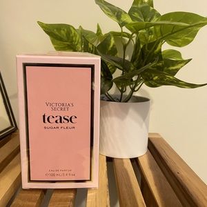 Victoria’s Secret Tease Sugar Fleur NWT